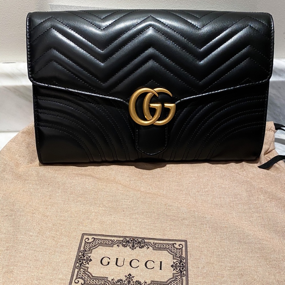 🤩 Brand New Gucci Marmont Clutch 🤩